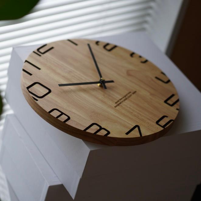木製　壁掛け時計　新居お祝い 掛け時計  プレゼント　30cm 静音 ナチュラル インテリア (数字刻印)